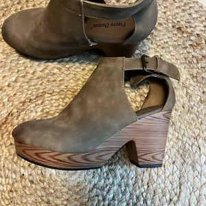 CUTE shoes! Worn one time!